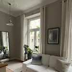 Altbau-traum Im Medienhafen Apartment *