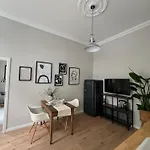 Altbau-traum Im Medienhafen Dusseldorf